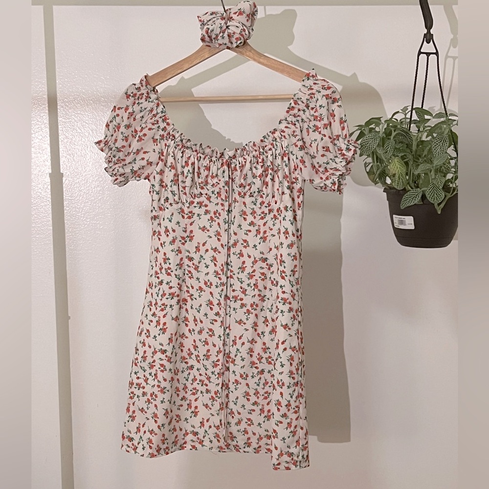 floral mini dress urban outfitters puff sleeve